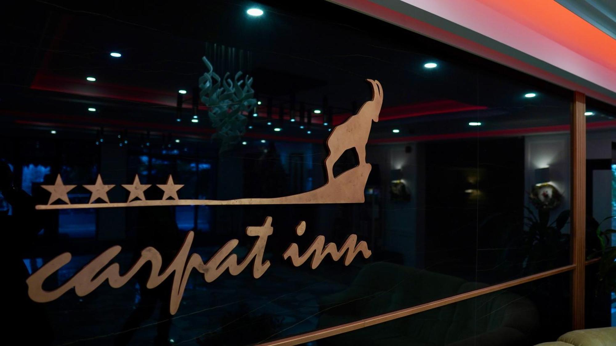 Hotel Carpat Inn Азуга Экстерьер фото