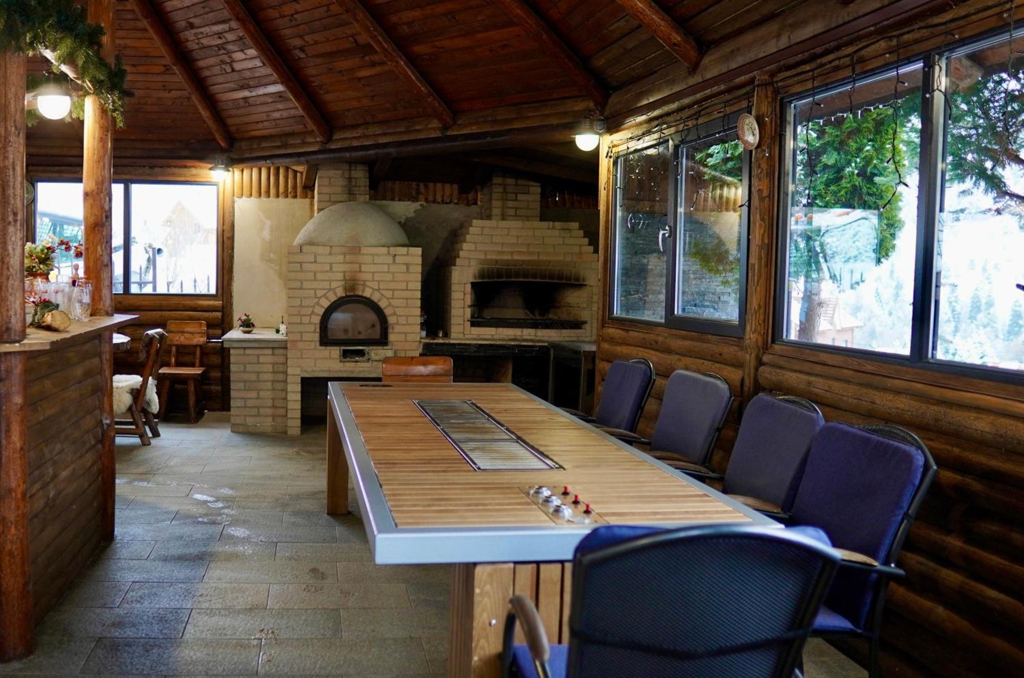 Hotel Carpat Inn Азуга Экстерьер фото