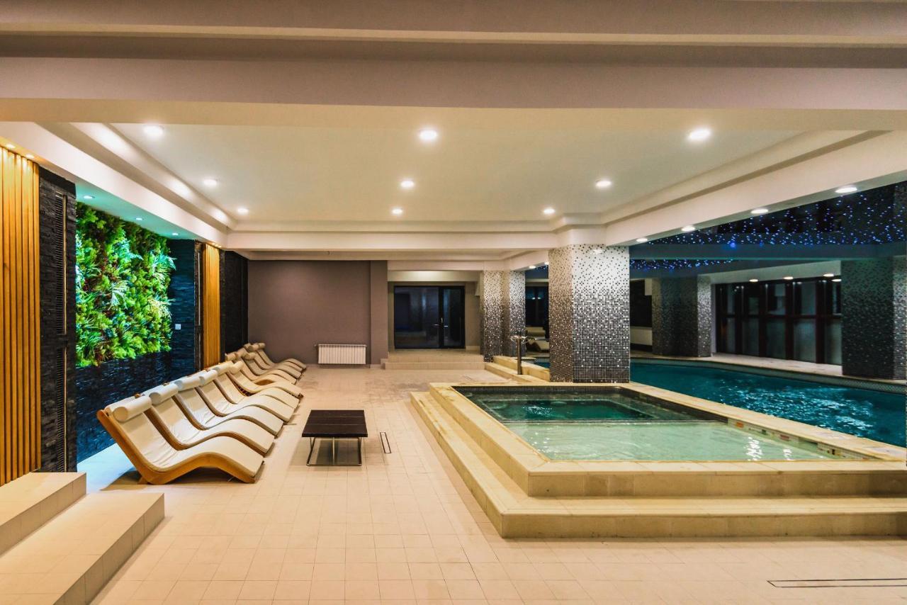 Hotel Carpat Inn Азуга Экстерьер фото